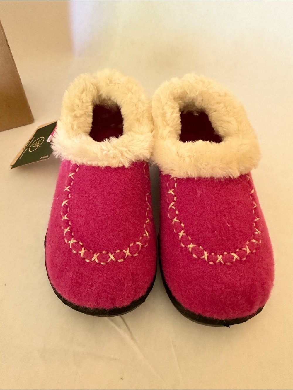 Kamik Kids Pink Fleece Slip-On Slippers with Cream Faux-Fur Cuff